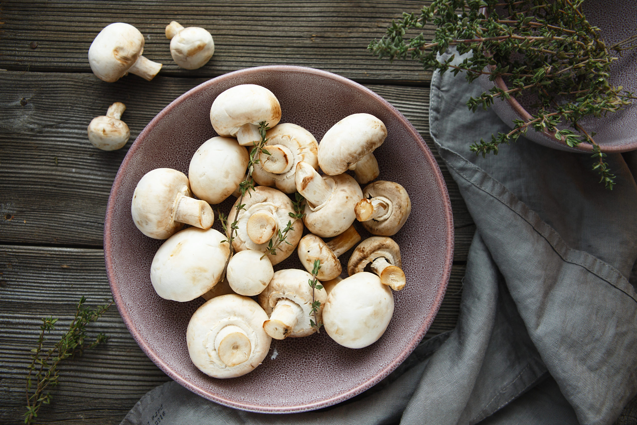 Champignons wassen