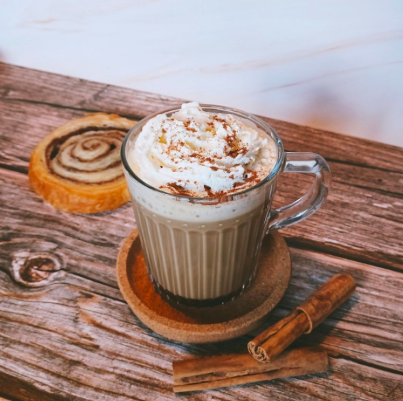 cinnamon roll latte